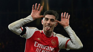 Five-star Arsenal thrash Chelsea to open up Premier League lead