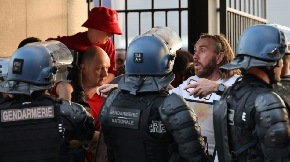 UEFA, French federation estimate 2,800 'fake tickets' scanned at Champions League final - source