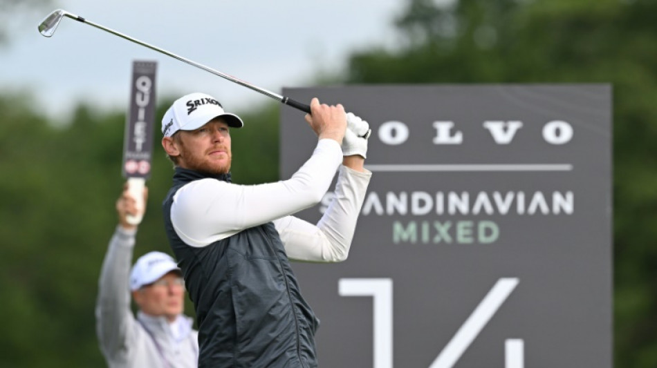 Soederberg extends lead at home Scandinavian Mixed golf