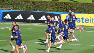 Azzurri a Coverciano, secondo allenamento a porte chiuse