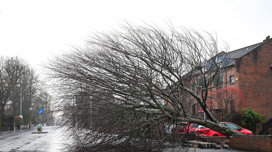 Tempesta Eowyn su Irlanda e Regno Unito, vaste zone senza luce