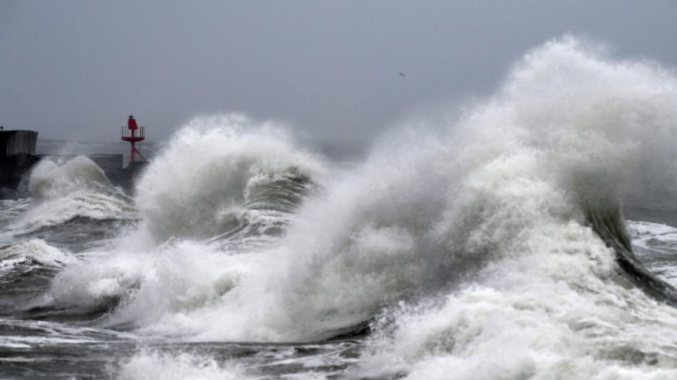 Tempête Ciaran: Finistère, Côtes-d'Armor et Manche en vigilance rouge jeudi 