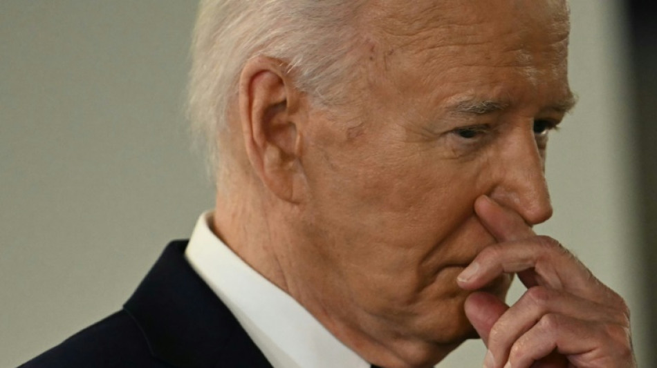 Pas de trêve malgré la fête nationale pour Biden, en pleine crise sur sa candidature