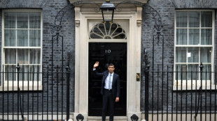 Ultra-rich UK PM to move into Downing Street flat