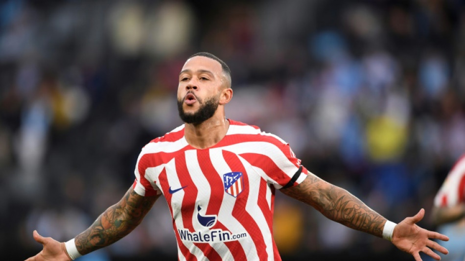 Memphis Depay sofre nova lesão e vai desfalcar o Atlético de Madrid