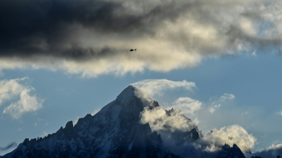 Crevasses et éboulements: le Mont Blanc de plus en plus difficile d'accès