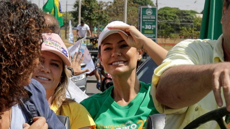 Michelle Bolsonaro desmiente crisis matrimonial tras derrota en elecciones