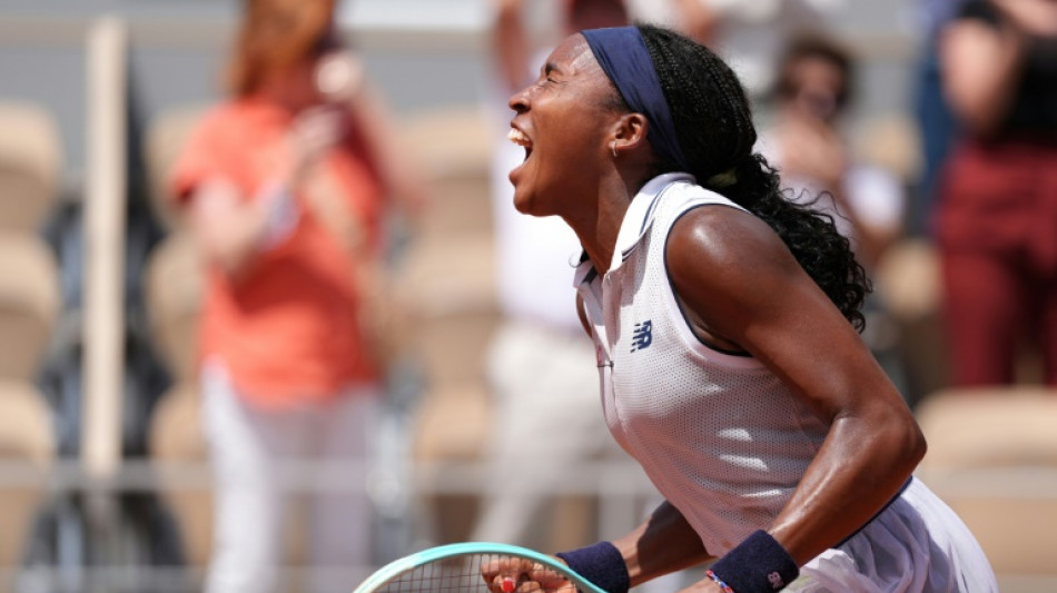 Gauff beats Jabeur to reach French Open semi-finals