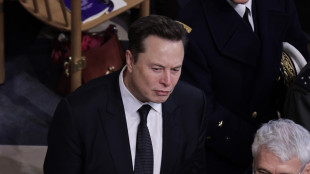 Musk, 'Scholz un idiota incompetente, si dimetta subito'