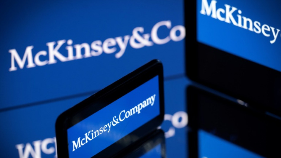 Registros en Francia en las sedes de la consultora McKinsey y del partido de Macron