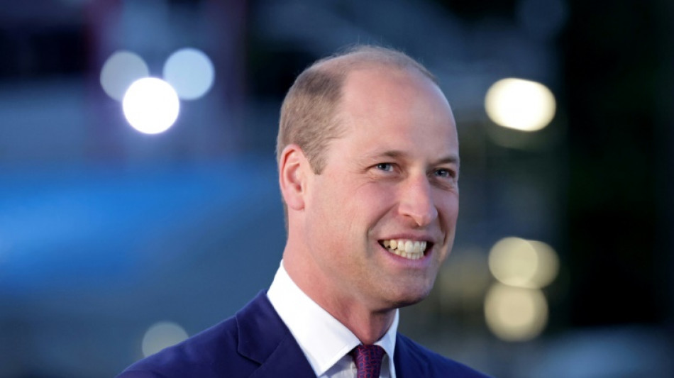 A Londres, le prince William vu en train de vendre le magazine des sans-abri