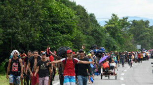 Caravana de migrantes tenta chegar aos EUA antes de posse de Trump