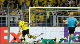 Fuellkrug hands Dortmund Champions League advantage over PSG