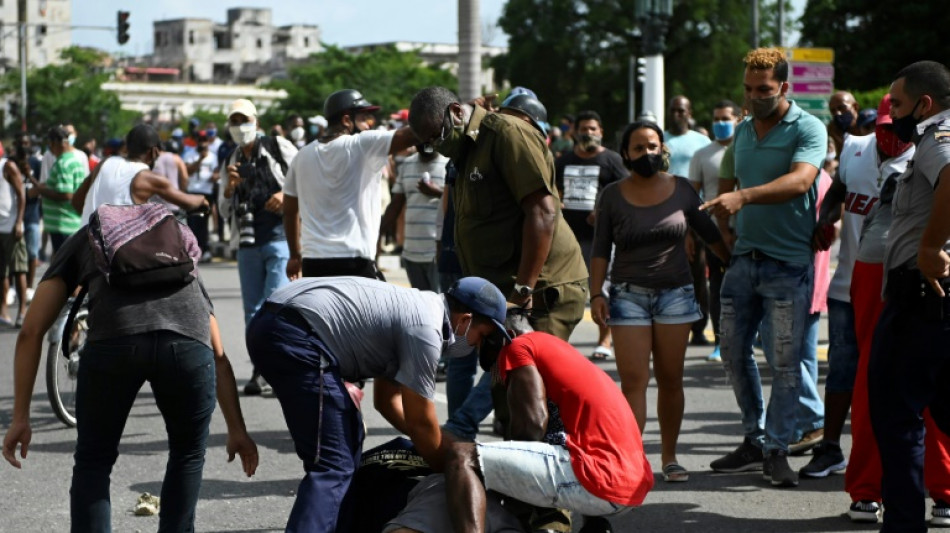 No exílio no México, jovem cubana luta pelos presos dos protestos de 2021