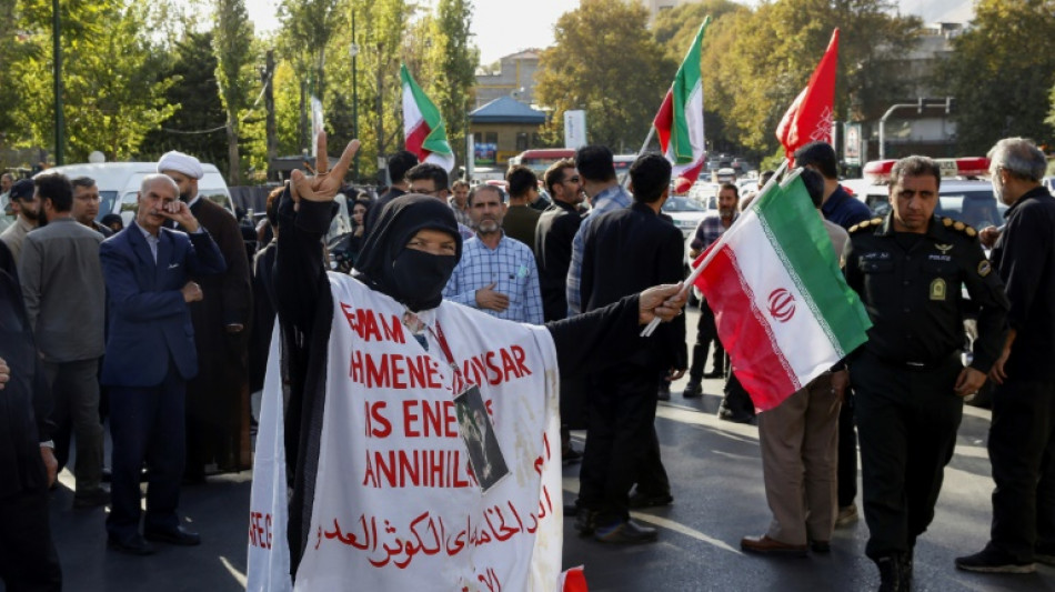 Las jóvenes estudiantes iraníes desafían la represión con nuevas protestas