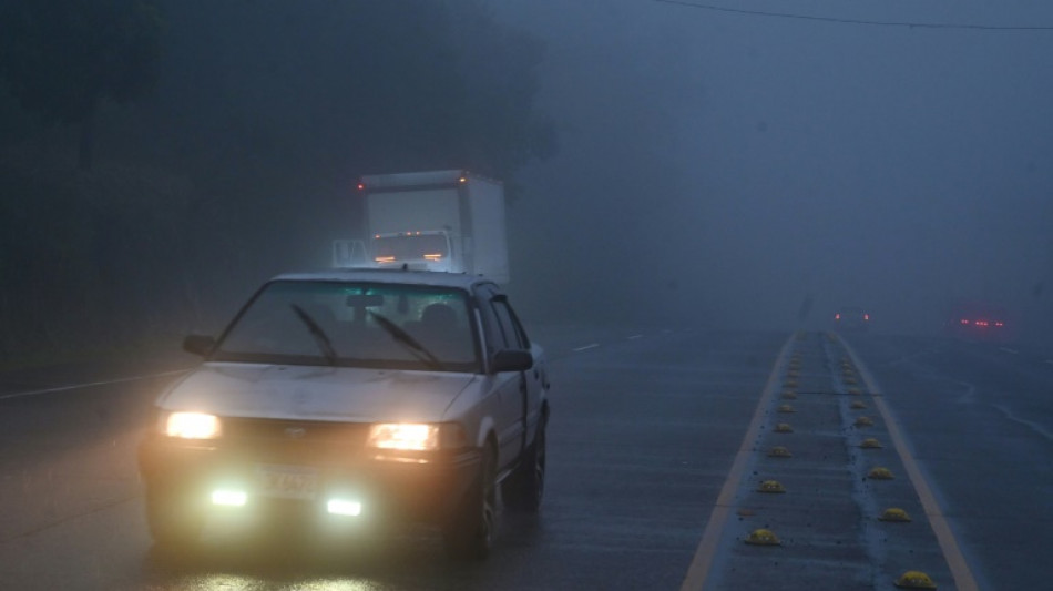 Centroamérica se prepara para las lluvias de la tormenta tropical Sara