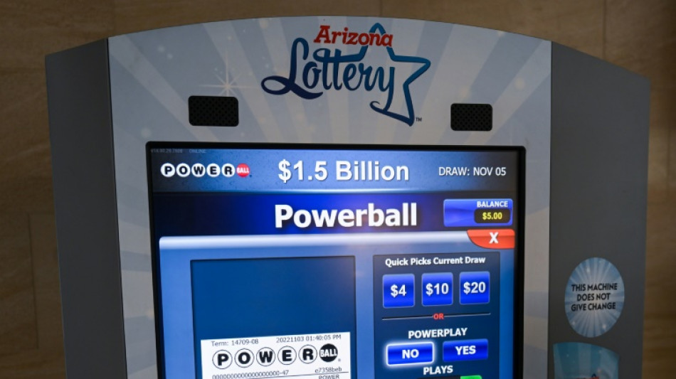 US hit by lottery fever ahead of world record $1.9 bn Powerball draw