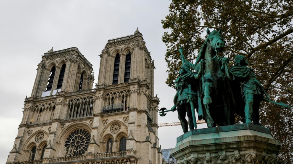 Las campanas de Notre Dame suenan en París por primera vez desde el incendio de 2019