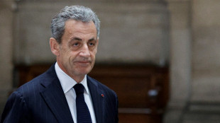 Ex-presidente francês Sarkozy terá que usar tornozeleira eletrônica após condenação por corrupção