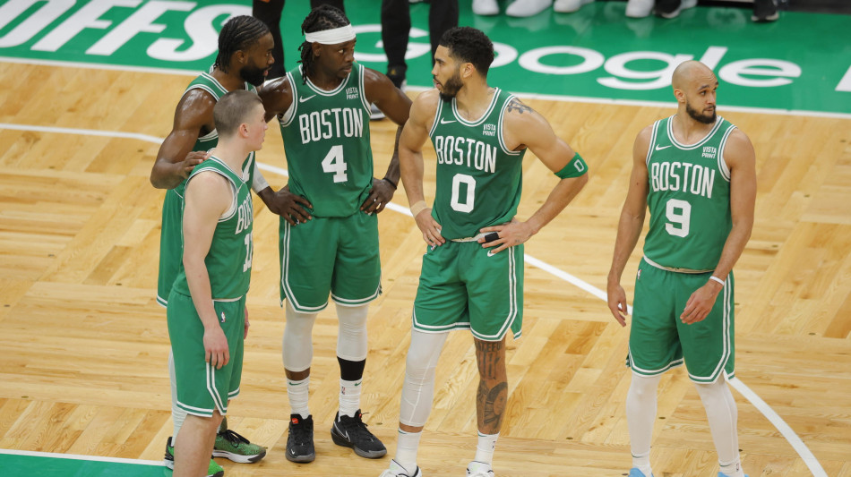 Playoff Nba, Boston batte Indiana e vola in finale