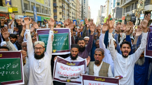 Thousands protest Pakistan Supreme Court minorities ruling