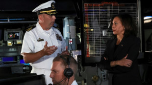 Vicepresidenta de EEUU dice que operarán "sin miedo" en el estrecho de Taiwán