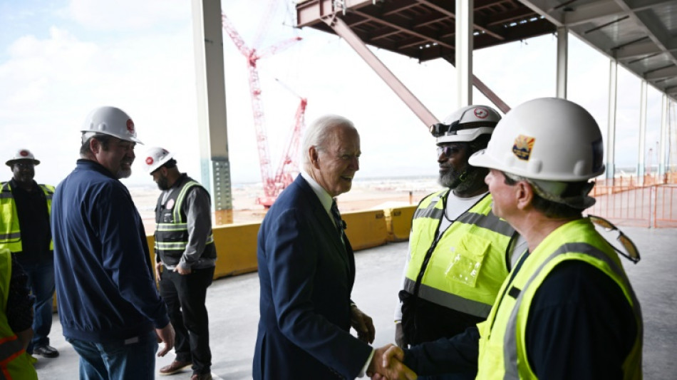 Biden celebra regreso de la industria manufacturera de EEUU con proyecto de semiconductores