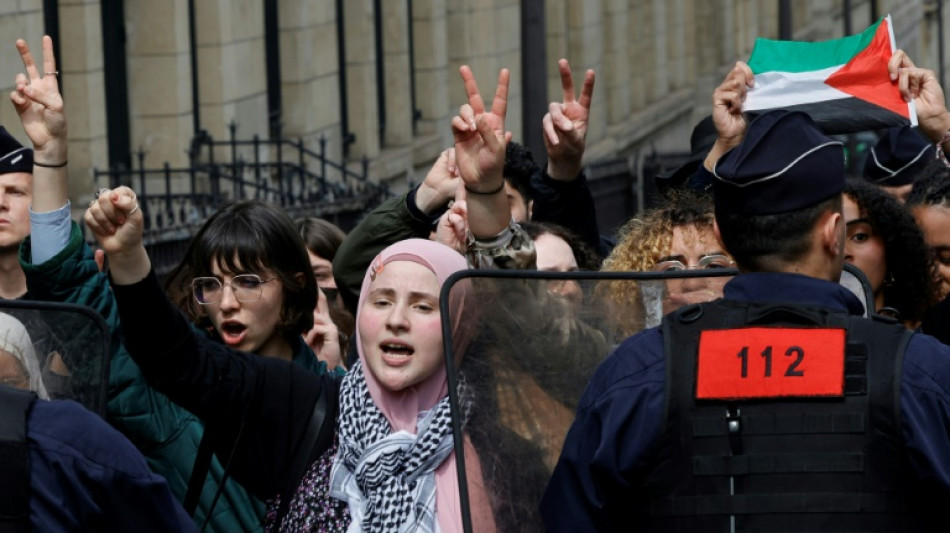 La policía francesa evacua una manifestación propalestina en la Sorbona