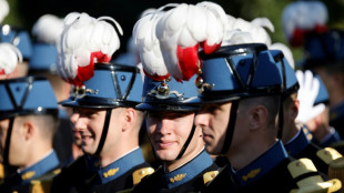 Frankreich feiert Nationalfeiertag mit reduzierter Militärparade 
