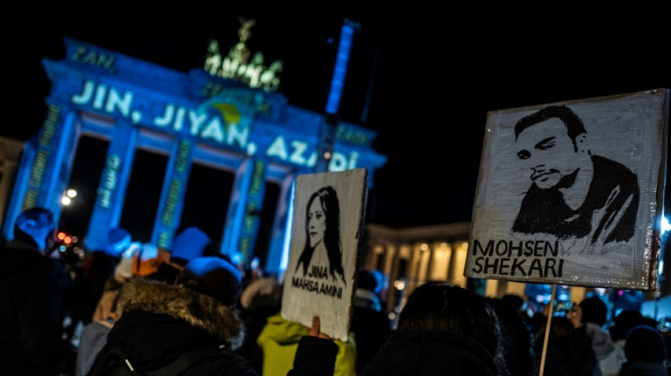 Irán encarcela a 400 personas por participar en las protestas