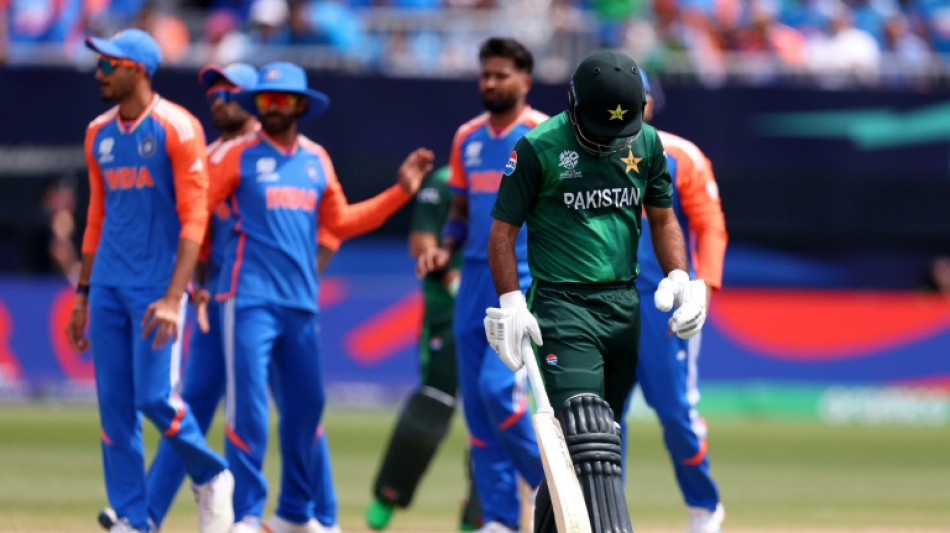 Pakistan coach Kirsten defends New York surface