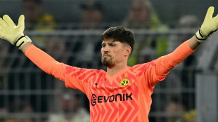 BVB bindet Torhüter Kobel langfristig