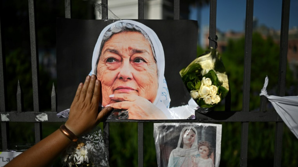 Miles de argentinos despidieron a la Madre de la Plaza de Mayo, Hebe de Bonafini