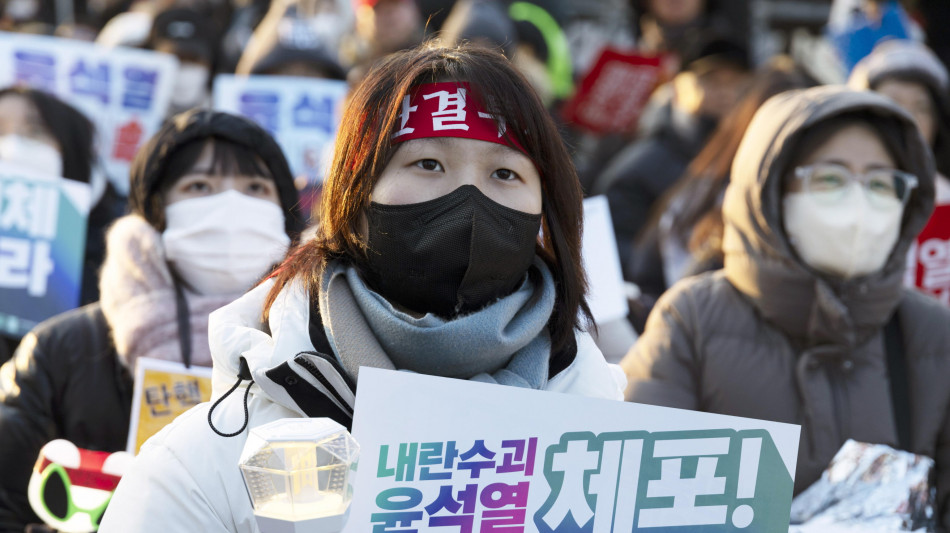 Corea Sud, al via il processo di impeachment di Yoon