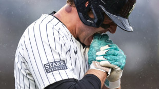 Broken fingers could sideline Yankees' Rizzo as playoffs start