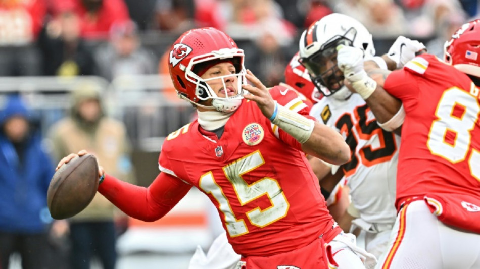 Chiefs star Mahomes set to face Texans after injury scare