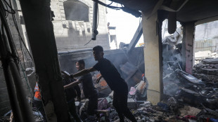 Gaza, media: 14 morti in raid Israele su campo profughi Nuseirat