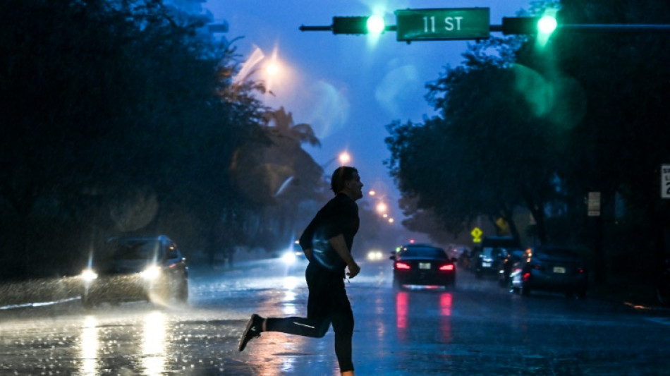 Florida se prepara a la llegada de un posible huracán mayor