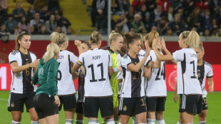 DFB-Frauen mit einer Debütantin zum Doppel-Test in den USA