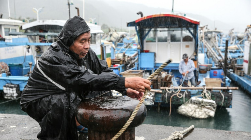 Taiwan bereitet sich auf Super-Taifun "Kong-rey" vor