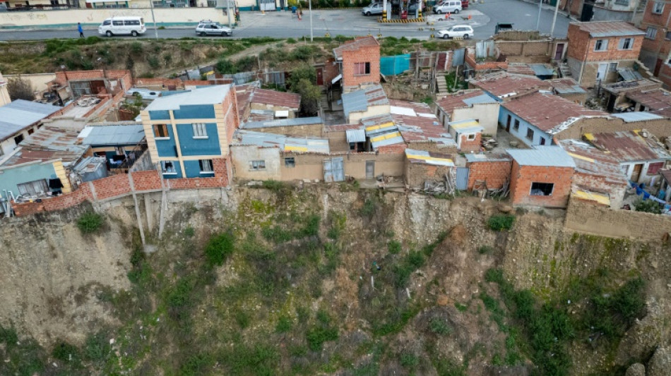 Bolivie: les vies suspendues à flanc de montagne de La Paz