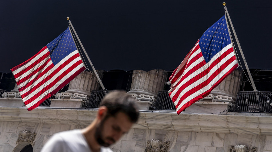 Wall Street apre in rialzo, Dj +0,18%, Nasdaq +0,26%