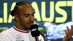 Völlig losgelöst: Hamilton zieht es ins Weltall