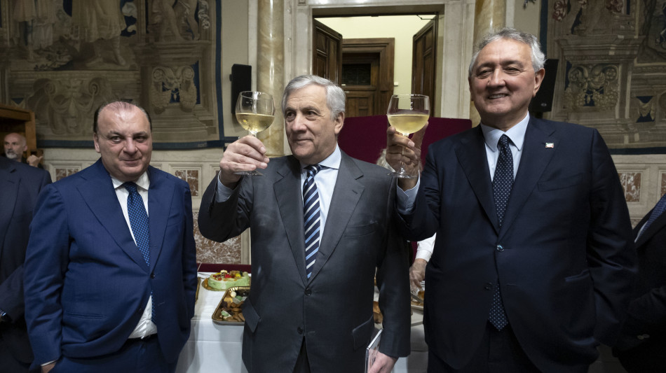 Tajani, FI è leale ma quando serve sappiamo dire 'no'