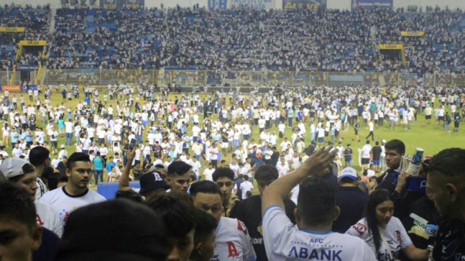 Detidos dirigentes do clube salvadorenho Alianza após tumulto em estádio que matou 12