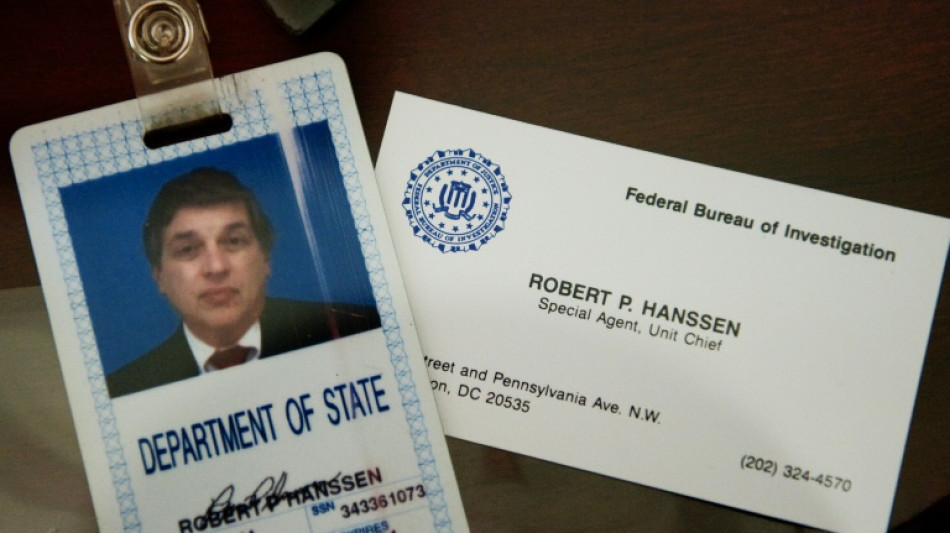 Notorious FBI double-agent Robert Hanssen dead 