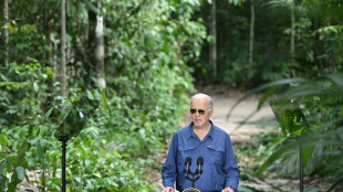 Na Amazônia, Biden pede proteção à floresta e desafia Trump