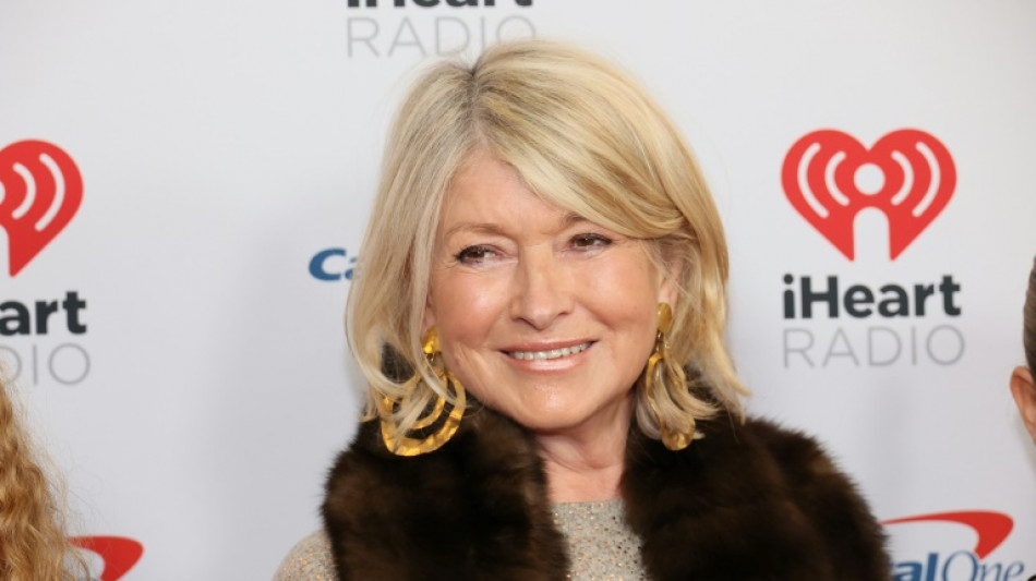 Aos 81 anos, Martha Stewart posa de maiô para capa da Sports Illustrated