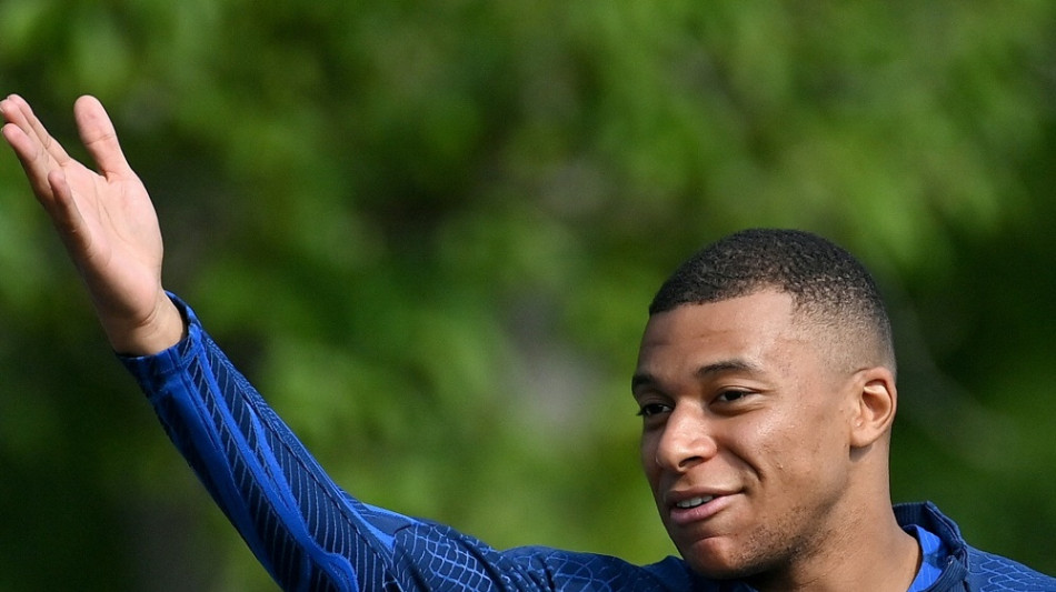 Mbappe: Nie mit PSG über Verlängerung gesprochen