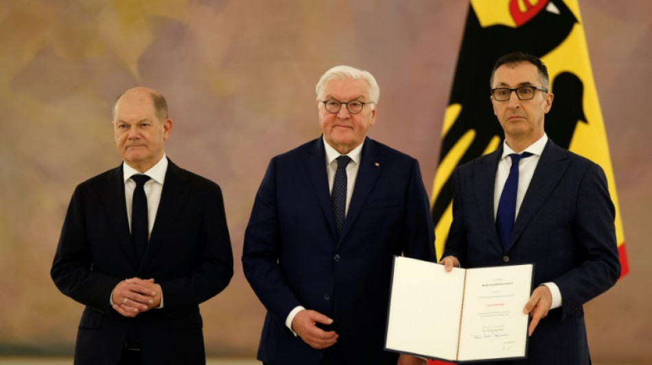 Steinmeier ernennt Özdemir auch zum Bildungsminister